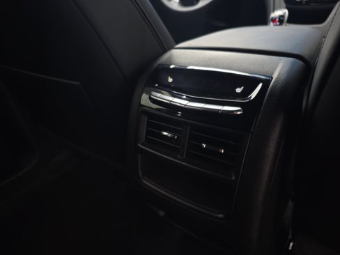 Used 2025 Cadillac XT5 Premium Luxury image 39