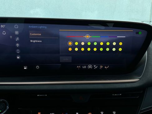 Used 2024 Buick Envision Sport Touring image 32