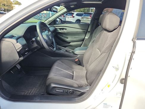 Used 2023 Honda Accord Sport image 14