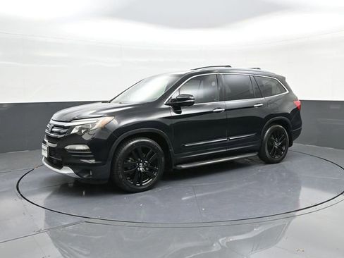 Used 2016 Honda Pilot Touring image 1