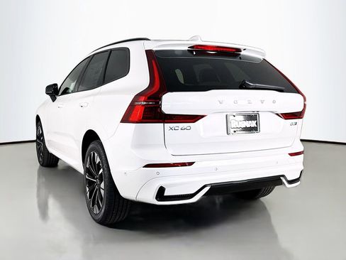 New 2026 Volvo XC60 B5 Plus w/ Climate Package PRO AWD/4WD image 5