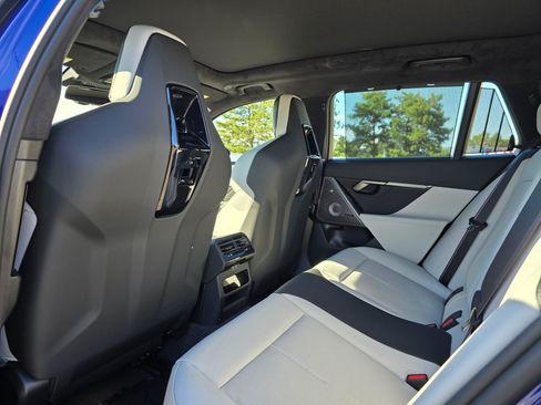 New 2027 BMW M5 Touring AWD/4WD image 12