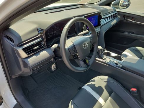 Used 2026 Toyota Camry Hybrid image 20