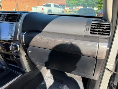 Used 2021 Toyota 4Runner SR5 Premium w/ Moonroof Package RWD image 30