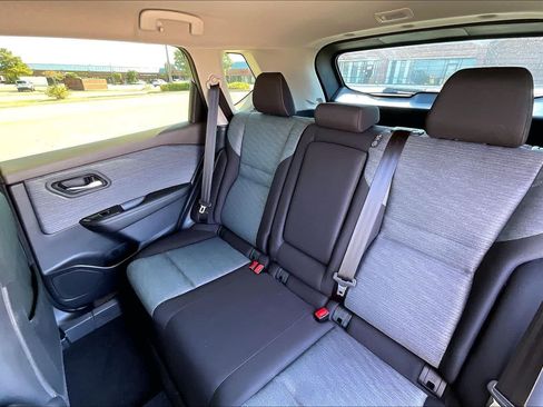 Used 2023 Nissan Rogue SV FWD image 28