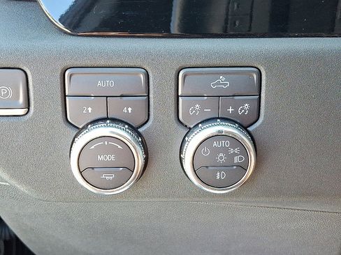 Used 2024 GMC Sierra 1500 Elevation image 22