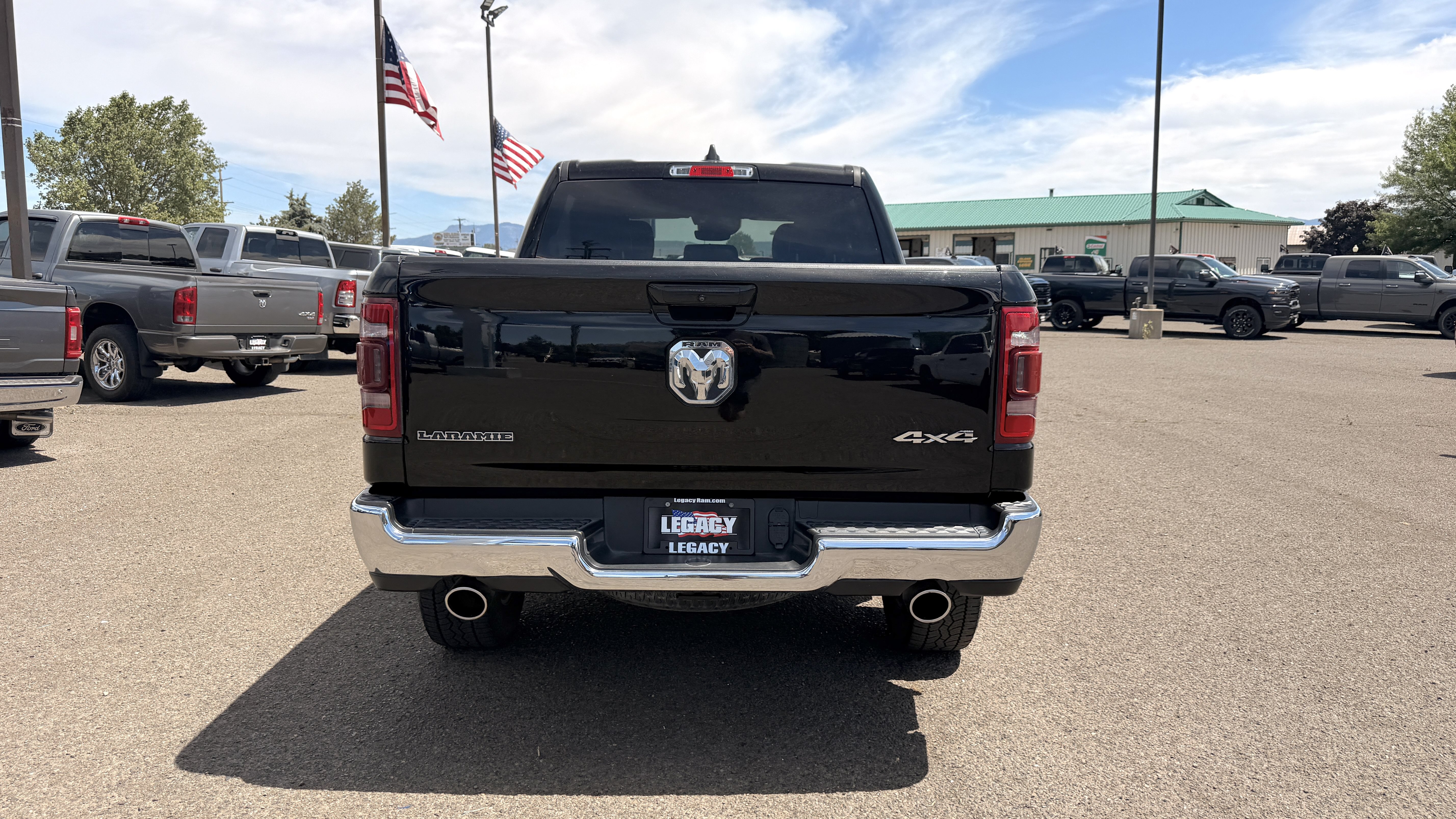 Used 2024 RAM 1500 Laramie w/ Off Road Group AWD/4WD image 6
