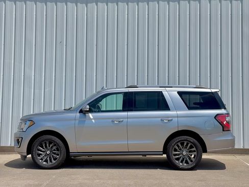 Used 2021 Ford Expedition Limited AWD/4WD image 3