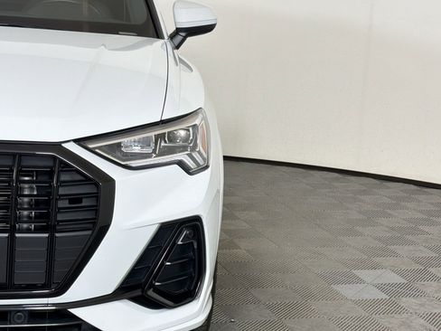 Certified 2025 Audi Q3 2.0T Premium w/ Convenience Package AWD/4WD image 11