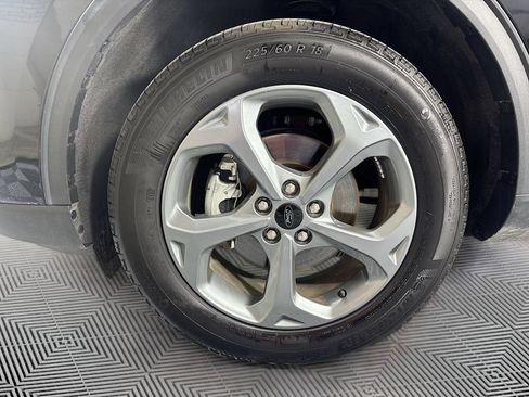 Certified 2025 Ford Escape ST-Line AWD/4WD image 28