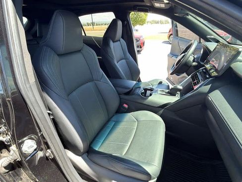 Used 2023 Toyota Venza Limited AWD/4WD image 30
