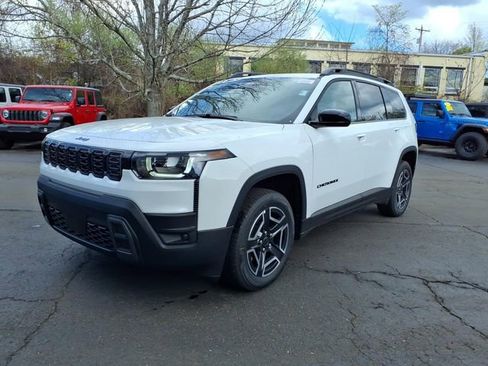New 2026 Jeep Cherokee Laredo AWD/4WD image 4