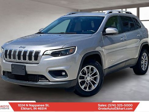 Used 2019 Jeep Cherokee Latitude Plus AWD/4WD image 1