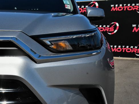 Used 2024 Toyota Grand Highlander FWD image 11