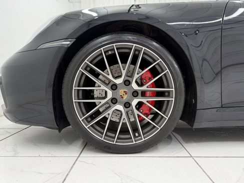 Used 2023 Porsche 911 Targa 4S AWD/4WD image 19