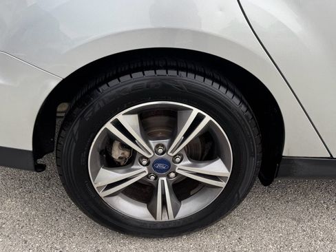 Used 2017 Ford Focus SE FWD image 12