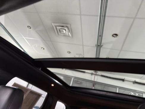 Used 2018 Jeep Grand Cherokee Limited w/ Luxury Group II image 28