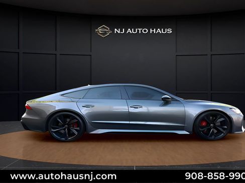 Used 2021 Audi RS 7 Sportback w/ Black Optic Package AWD/4WD image 9