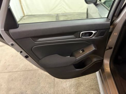 Used 2022 Honda Civic Sport image 17