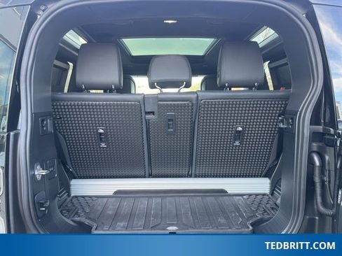 Used 2024 Land Rover Defender 90 V8 image 12