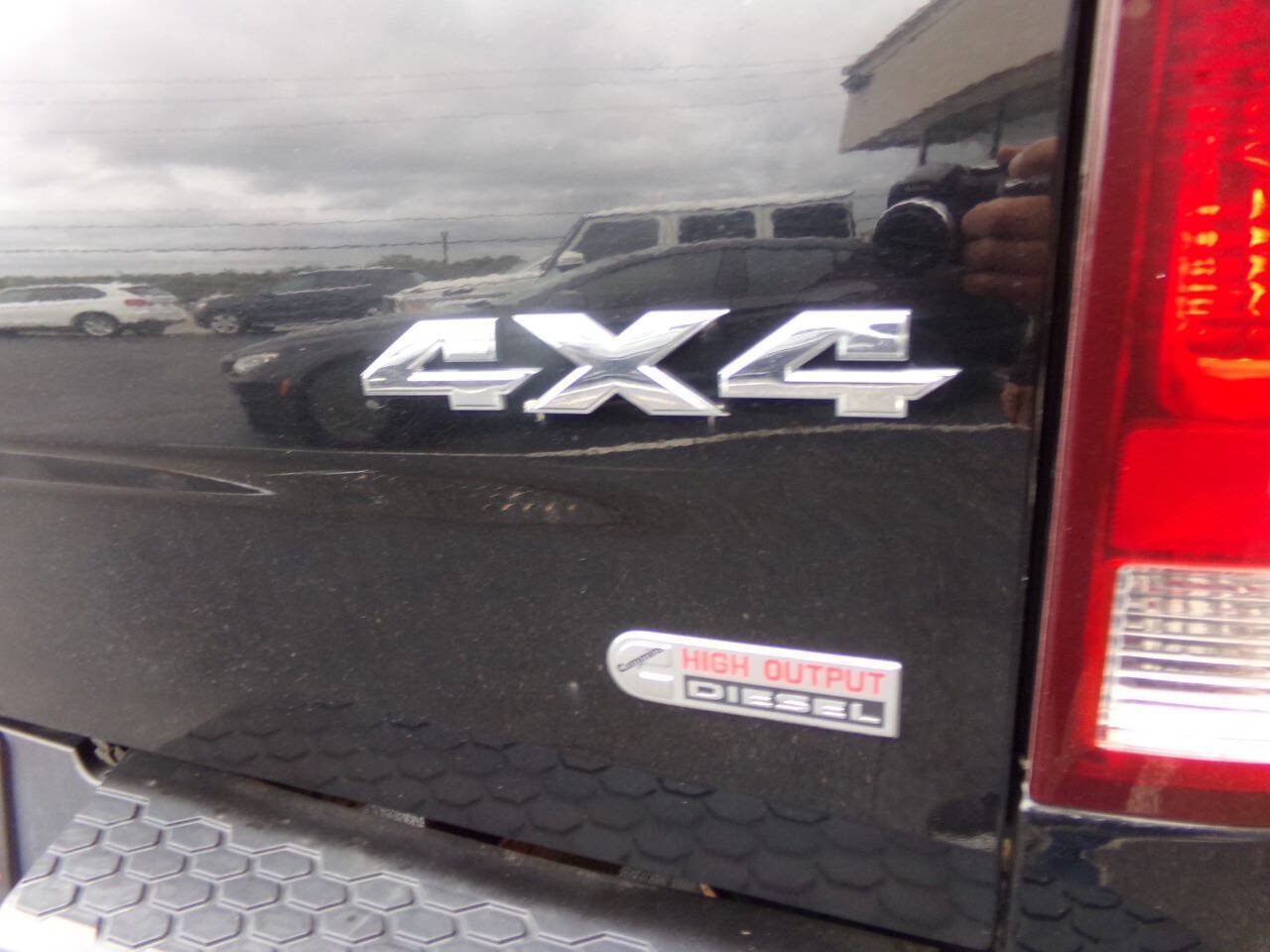 Used 2012 RAM 3500 ST w/ Chrome Appearance Group AWD/4WD image 4