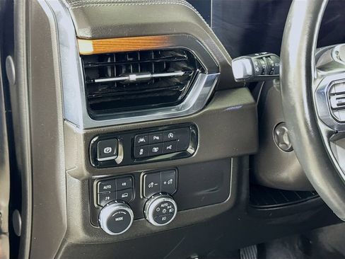 Certified 2025 GMC Yukon Denali AWD/4WD image 8