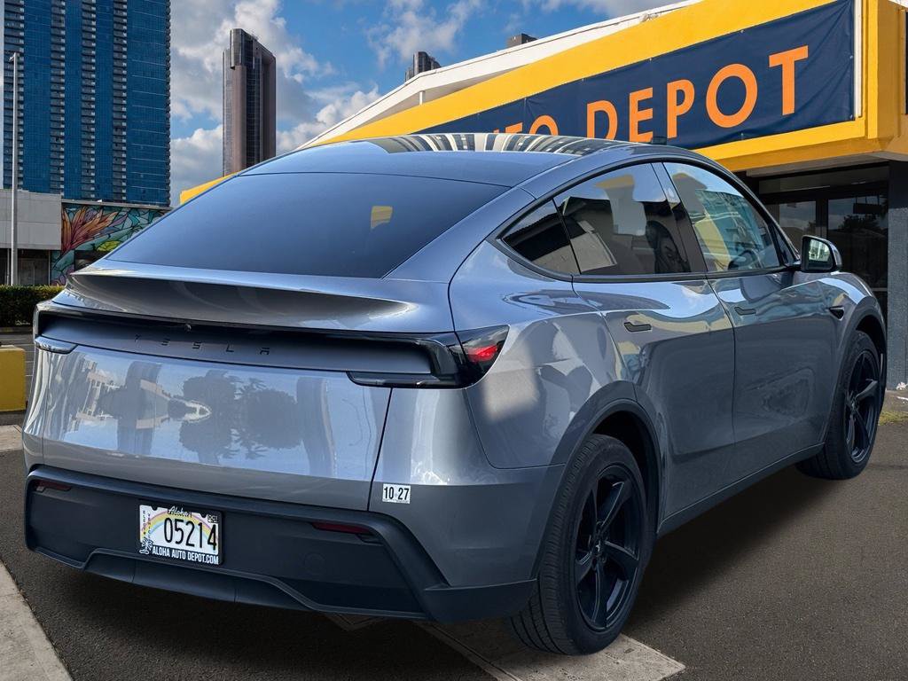 Used 2026 Tesla Model Y Long Range RWD image 5