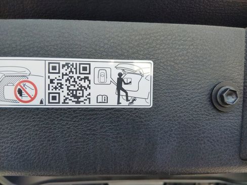 New 2026 Toyota Sienna Platinum image 14