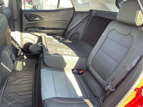 New 2026 Chevrolet Trax LT w/ Driver Confidence Package image 21