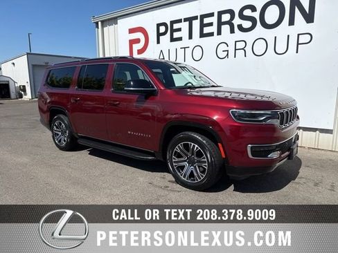 Used 2024 Jeep Wagoneer L Series II w/ Flexible Seating Group AWD/4WD image 2