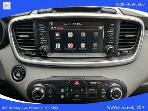 Used 2017 Kia Sorento SX image 16