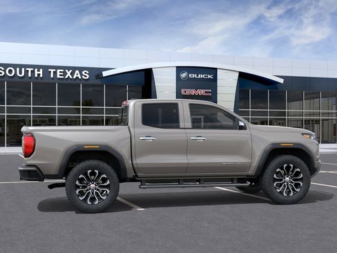 Used 2026 GMC Canyon Denali AWD/4WD image 5