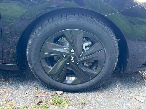 Certified 2023 Hyundai Elantra SEL FWD image 8