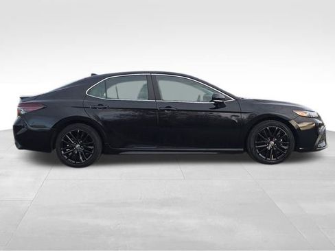 Used 2023 Toyota Camry SE image 8