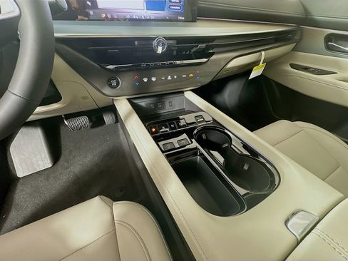 New 2025 Nissan Murano SL image 16