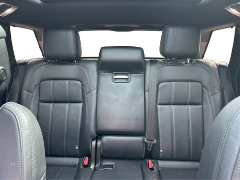 Used 2018 Land Rover Range Rover Sport SE image 35