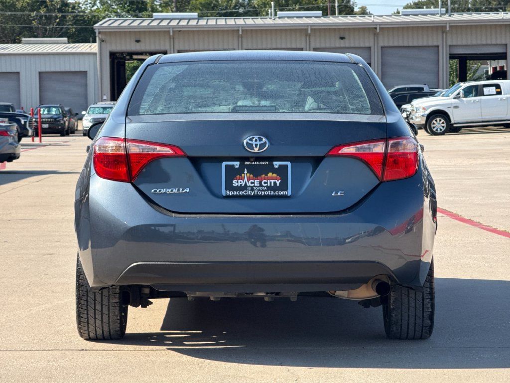 Used 2017 Toyota Corolla LE FWD image 5
