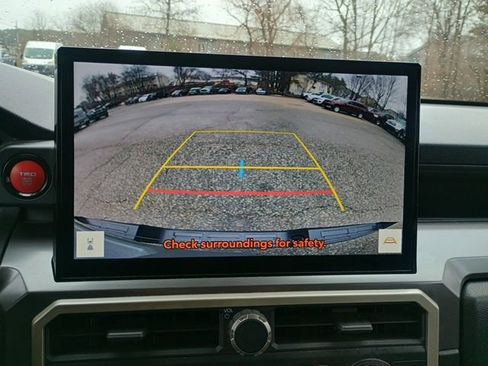 Used 2025 Toyota Tacoma TRD Sport w/ TRD Sport Upgrade Package AWD/4WD image 33