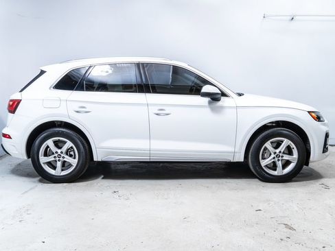 Used 2023 Audi Q5 2.0T Premium w/ Convenience Package AWD/4WD image 8