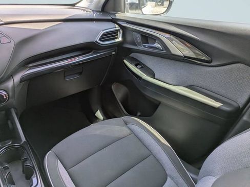 Used 2023 Chevrolet TrailBlazer LT FWD image 18