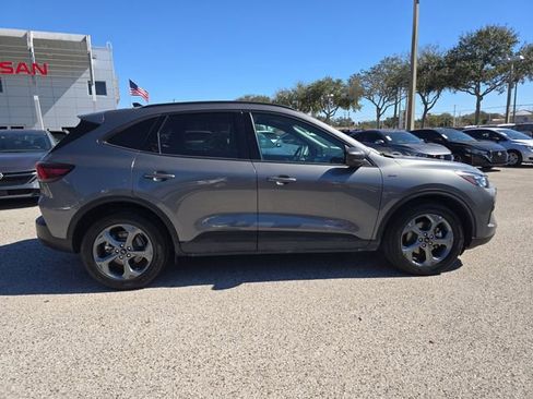 Used 2025 Ford Escape ST-Line image 8