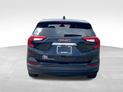 Certified 2024 GMC Terrain SLE FWD image 4