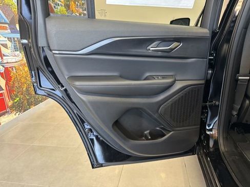 New 2025 Jeep Grand Cherokee Altitude image 35