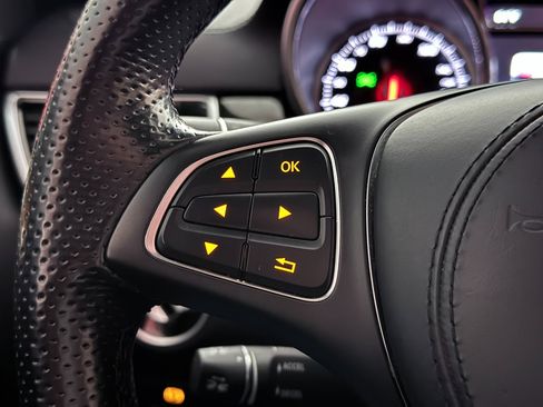 Used 2017 Mercedes-Benz GLS 550 4MATIC w/ Driver Assistance Package image 40