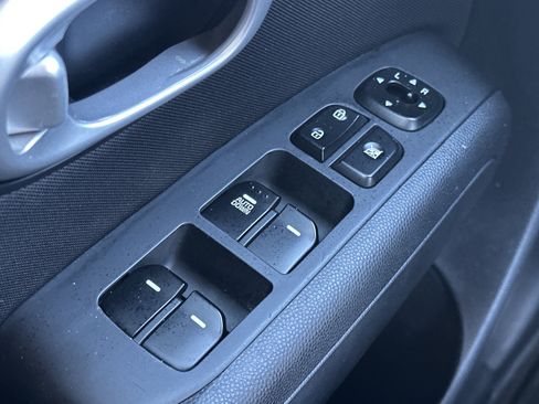 Used 2016 Kia Soul Base image 36