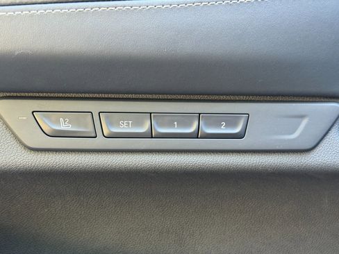 Used 2022 BMW 750i xDrive w/ M Sport Package image 19