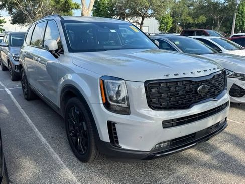 Certified 2021 Kia Telluride SX w/ SX Prestige Package AWD/4WD image 9