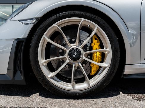 Used 2019 Porsche 911 GT2 RS RWD image 6
