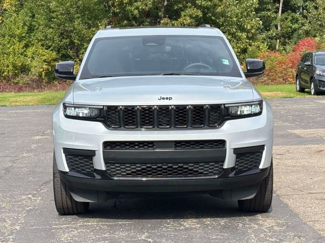 Used 2023 Jeep Grand Cherokee L Laredo AWD/4WD image 36