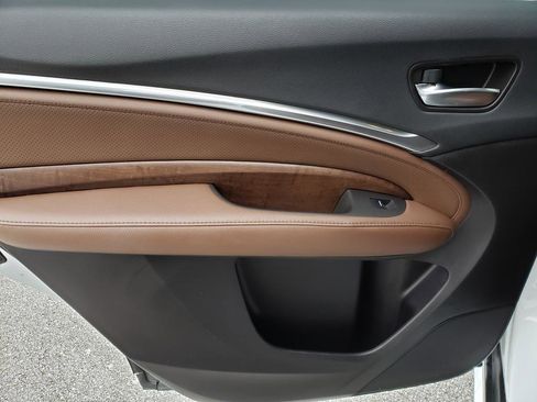 Used 2020 Acura MDX SH-AWD w/Technology Pkg image 12